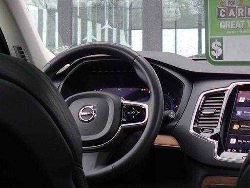 Used 2023 Volvo XC90 T8 Plus AWD/4WD image 14
