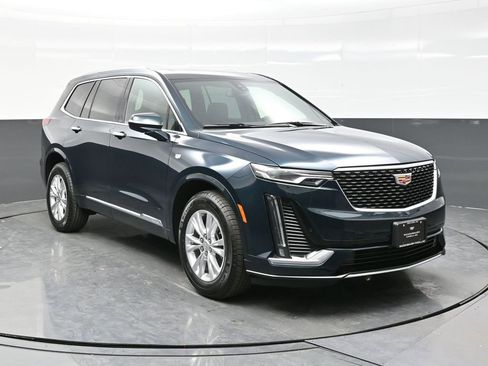 New 2025 Cadillac XT6 Luxury w/ LPO, Floor Liner Package image 1