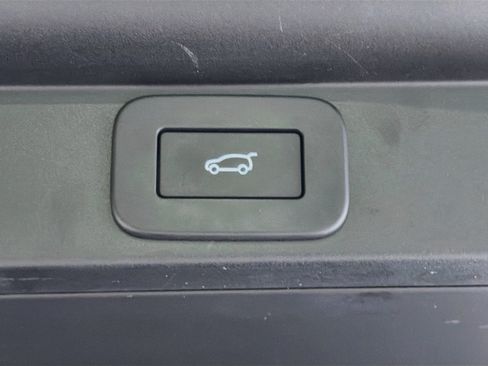 Certified 2025 Land Rover Range Rover SE AWD/4WD image 14