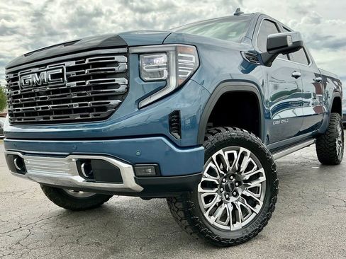 Used 2025 GMC Sierra 1500 Denali Ultimate AWD/4WD image 2