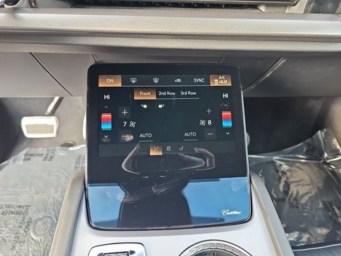 New 2026 Cadillac Vistiq Sport w/ LPO, Floor Liner Package image 25