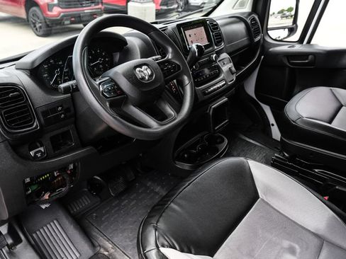 Used 2023 RAM ProMaster 2500 FWD image 2
