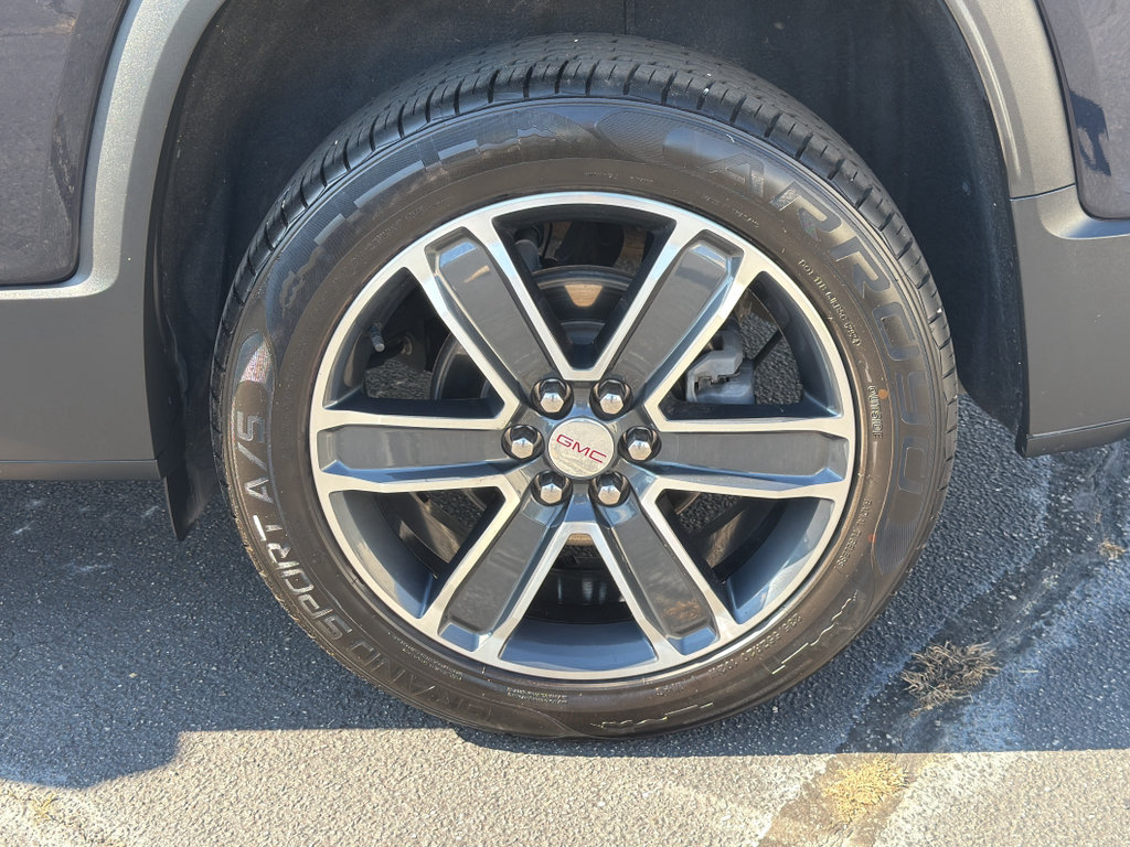 Used 2021 GMC Acadia SLT w/ Technology Package FWD image 33