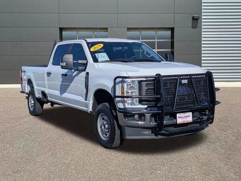 Used 2024 Ford F250 XL w/ Snow Plow/Camper Package AWD/4WD image 3