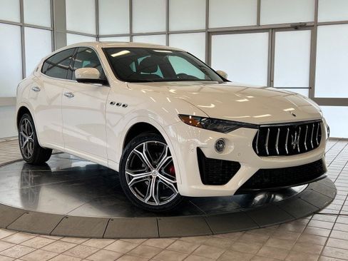 Used 2020 Maserati Levante AWD/4WD image 1