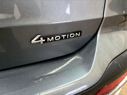 Used 2022 Volkswagen Taos SEL image 11