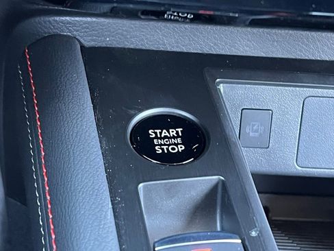 Used 2026 Nissan Kicks SR w/ SR Premium Package image 28