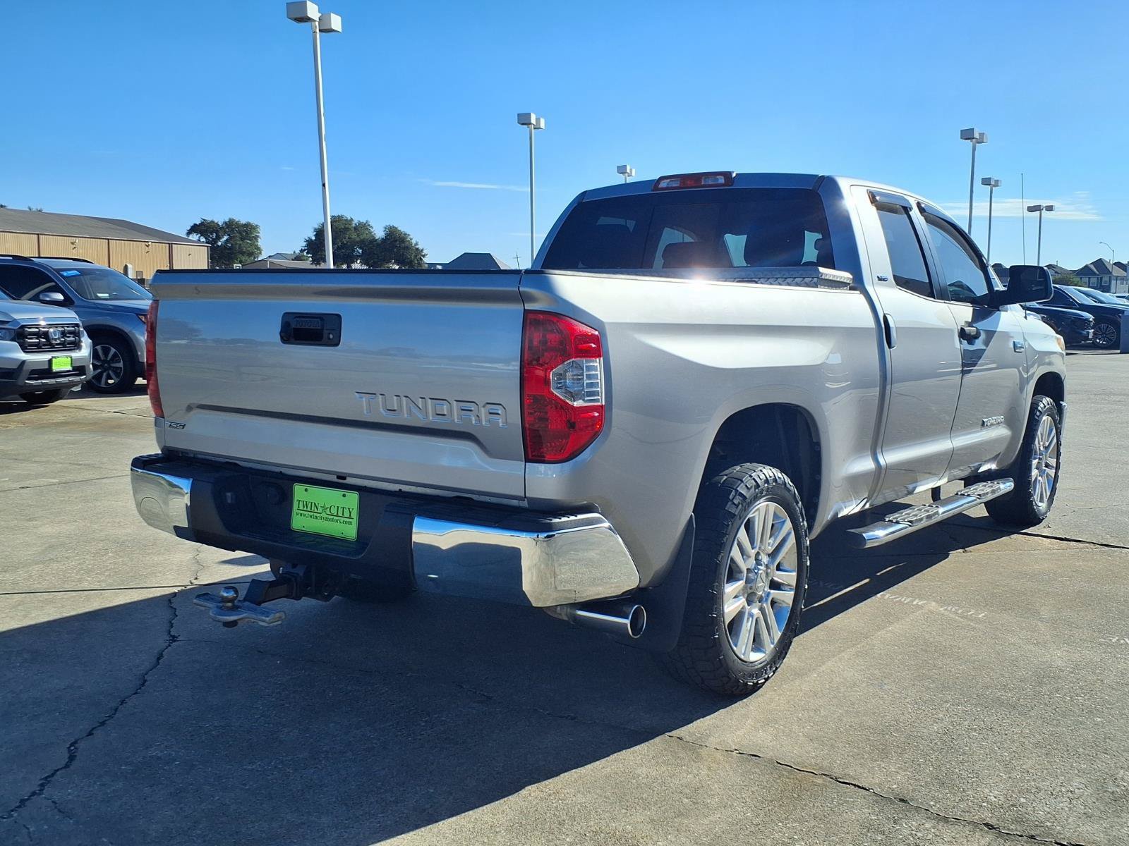 Used 2014 Toyota Tundra SR5 w/ SR5 Upgrade Package RWD image 4