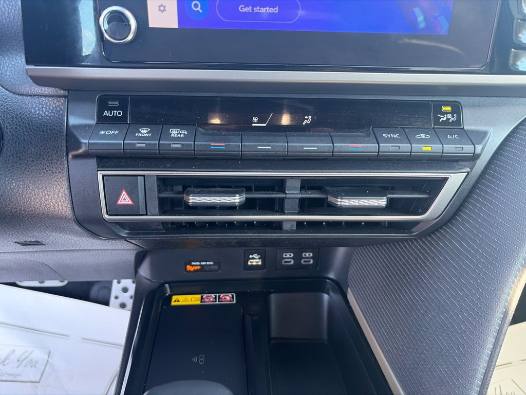 Used 2025 Toyota Camry SE FWD image 24