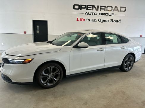Used 2023 Honda Accord EX image 2