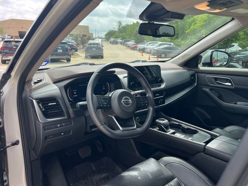 Used 2021 Nissan Rogue Platinum image 23