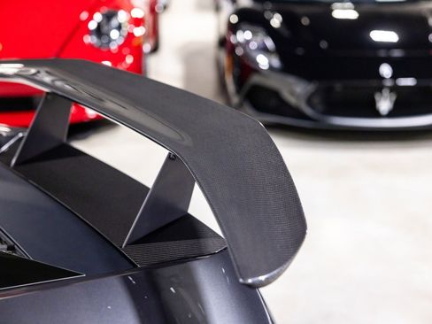 Used 2021 Lamborghini Huracan EVO RWD image 16