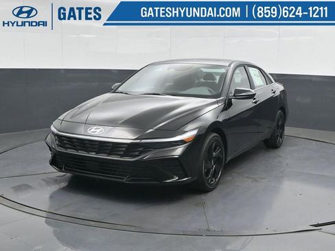New 2026 Hyundai Elantra SEL Sport Premium FWD image 6
