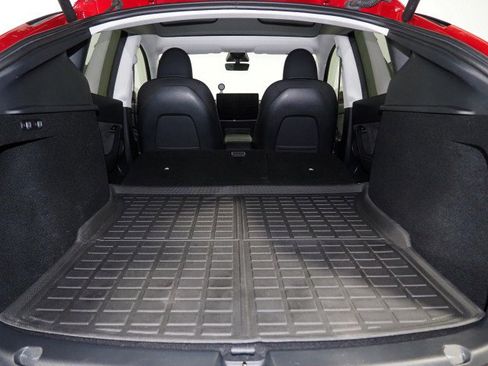 Used 2023 Tesla Model Y Performance image 41