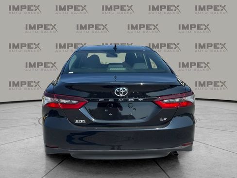 Used 2021 Toyota Camry LE w/ Convenience Package FWD image 4