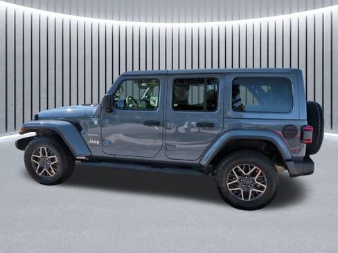 Used 2024 Jeep Wrangler Unlimited Sahara w/ Technology Group AWD/4WD image 10