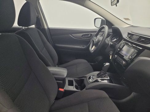 Used 2019 Nissan Rogue Sport S image 21