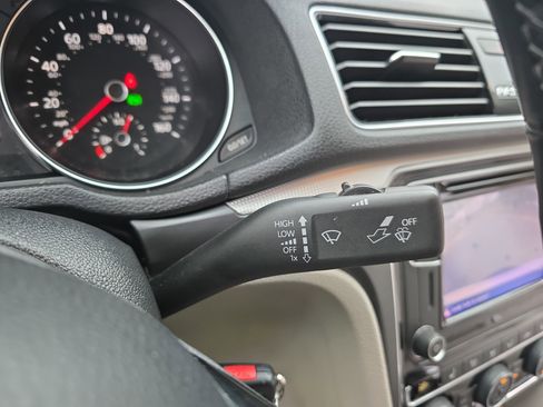 Used 2018 Volkswagen Passat 2.0T R-Line image 26