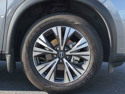 Used 2023 Nissan Rogue SV FWD image 12