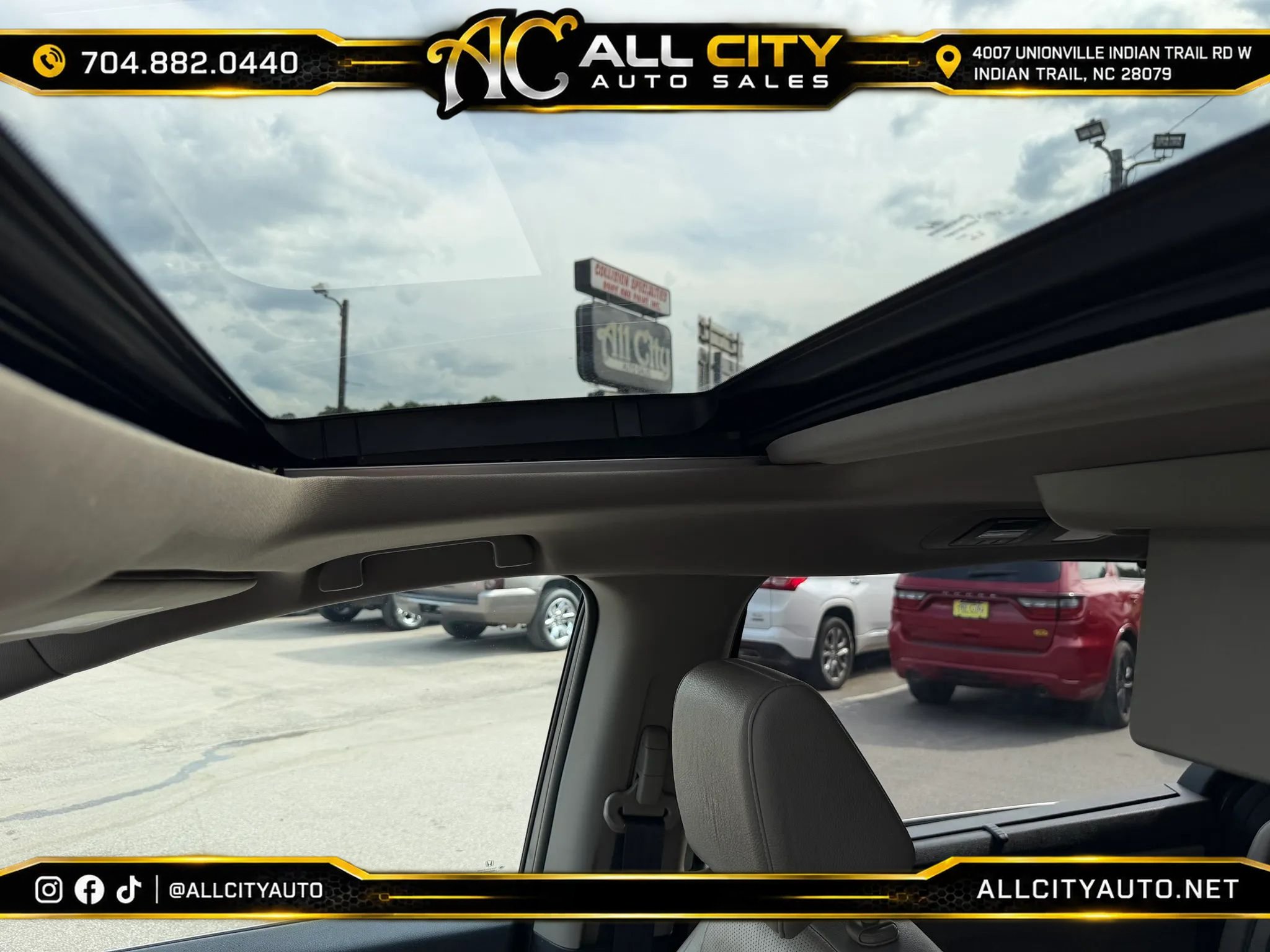 Used 2018 Honda Odyssey Elite image 42