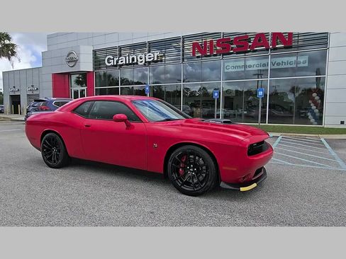 Used 2019 Dodge Challenger R/T Scat Pack w/ Shaker Package RWD image 16