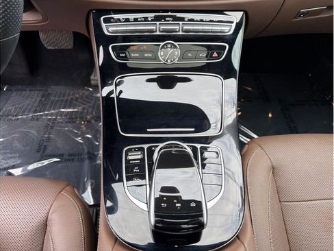 Used 2017 Mercedes-Benz E 300 image 18