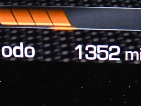 Used 2023 Ferrari Roma Nero Daytona image 16