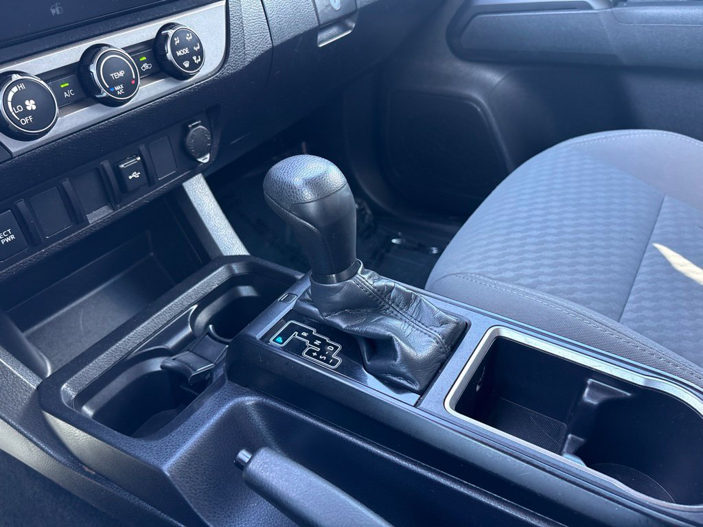 Used 2022 Toyota Tacoma SR RWD image 22