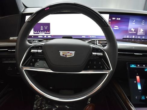 Used 2025 Cadillac Escalade Sport Platinum AWD/4WD image 14