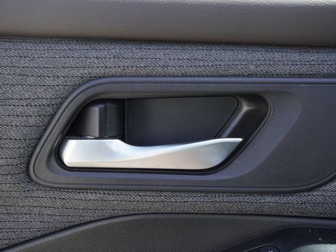 Certified 2023 Nissan Rogue SV AWD/4WD image 8