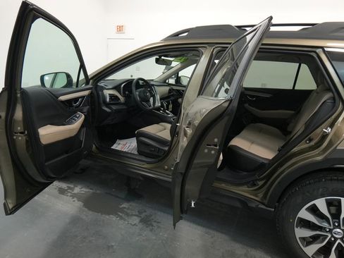 Used 2025 Subaru Outback Limited image 22