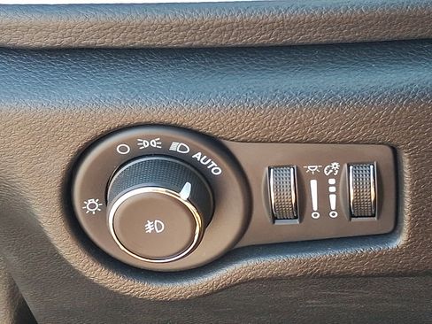 Used 2022 Chrysler Pacifica Pinnacle AWD/4WD image 26