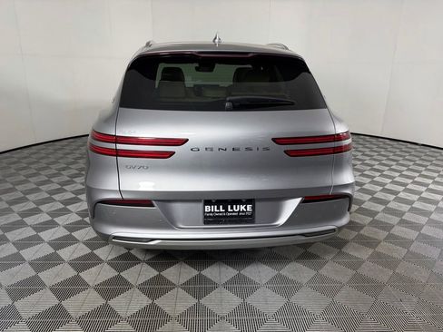 Used 2024 Genesis Electrified GV70 AWD/4WD image 9