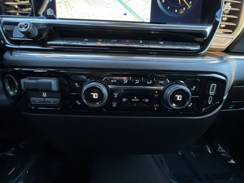 Used 2025 Chevrolet Silverado 1500 LT image 21