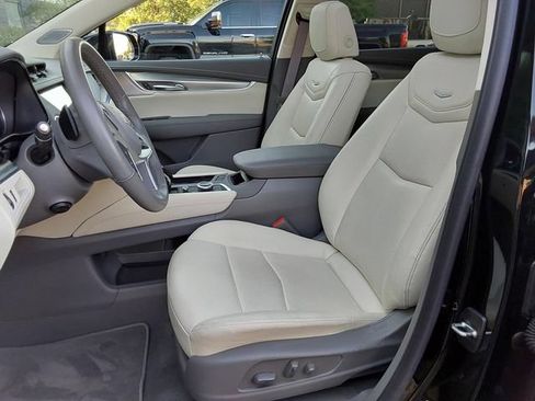 Used 2024 Cadillac XT5 Premium Luxury w/ LPO, Floor Liner Package AWD/4WD image 21