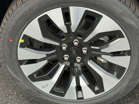 New 2026 Ford Explorer Platinum image 13