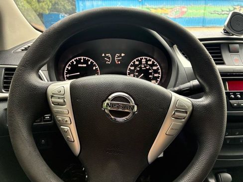 Used 2017 Nissan Sentra S FWD image 28