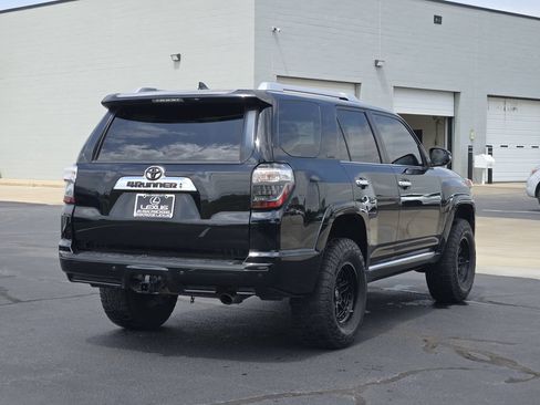 Used 2017 Toyota 4Runner Limited AWD/4WD image 7