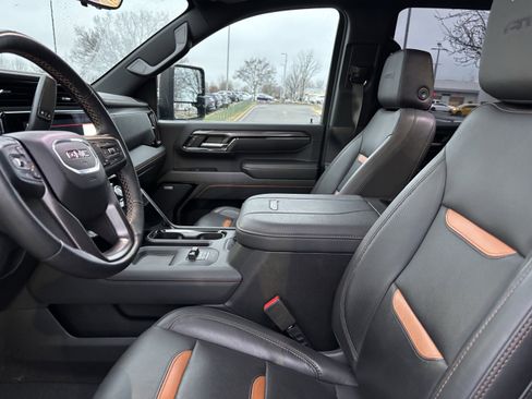 Used 2024 GMC Sierra 2500 AT4 w/ AT4 Premium Plus Package image 16