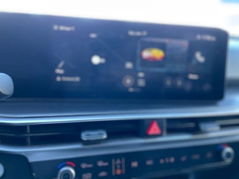 Used 2024 Kia Sorento S image 15