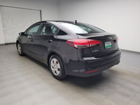 Used 2017 Kia Forte LX FWD image 5