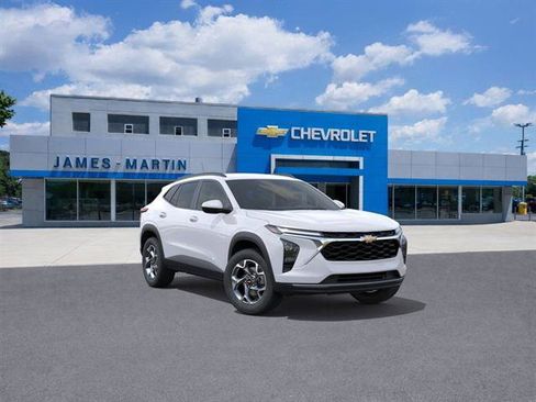 New 2026 Chevrolet Trax LT w/ Driver Confidence Package image 1
