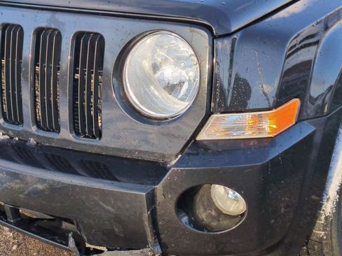 Used 2010 Jeep Patriot Latitude image 11