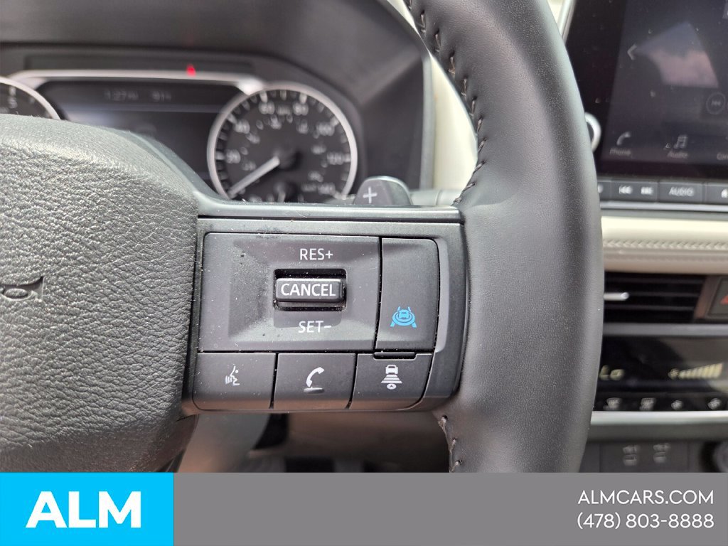 Used 2025 Nissan Rogue SV AWD/4WD image 27