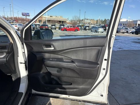 Used 2015 Honda CR-V LX image 25