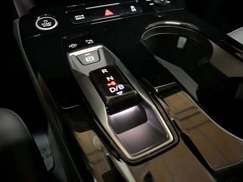 Used 2025 Audi Q6 e-tron Premium w/ Convenience Package RWD image 84