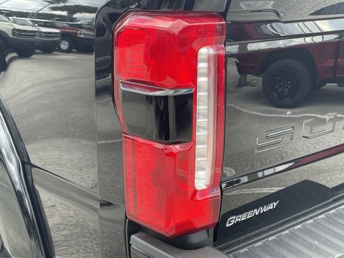 New 2026 Ford F250 Lariat w/ Black Appearance Package AWD/4WD image 8