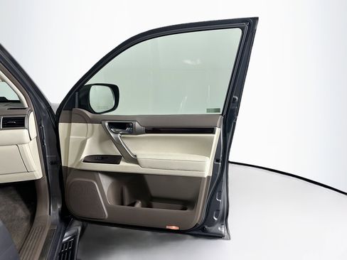 Used 2014 Lexus GX 460 image 34