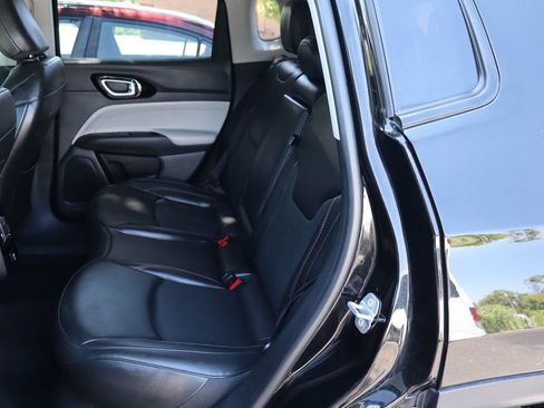 Used 2022 Jeep Compass Limited image 20