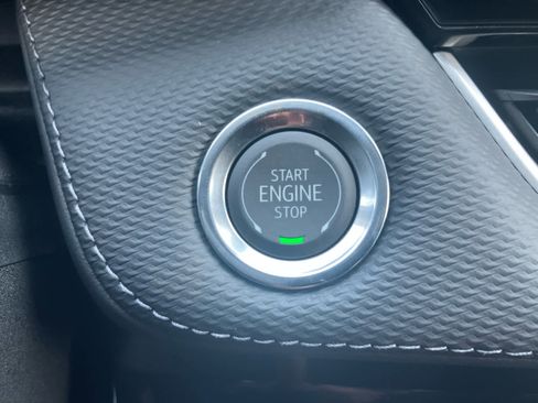 New 2026 Chevrolet Equinox LT w/ Convenience Package II FWD image 25